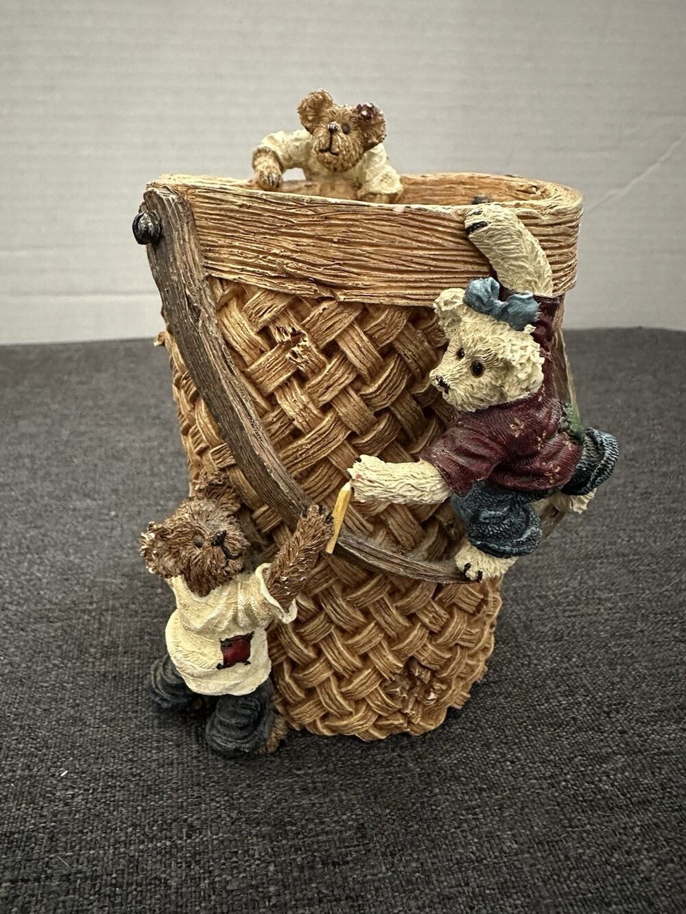 Boyds Bears Scribble Doodle Jot Pencil Holder Basket Resin 4110 2001 Desk Decor